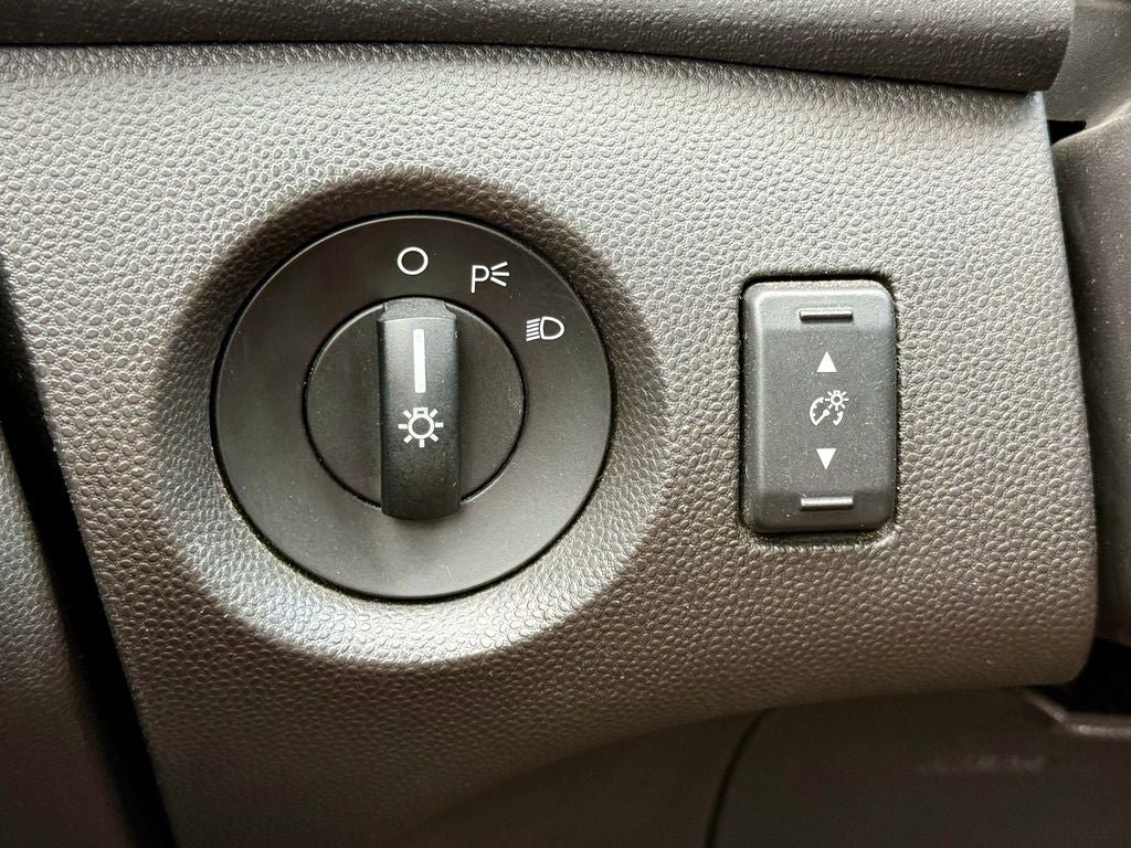 Used 2011 Ford Fiesta SES w/ 301A Rapid Spec Order Code FWD image 21