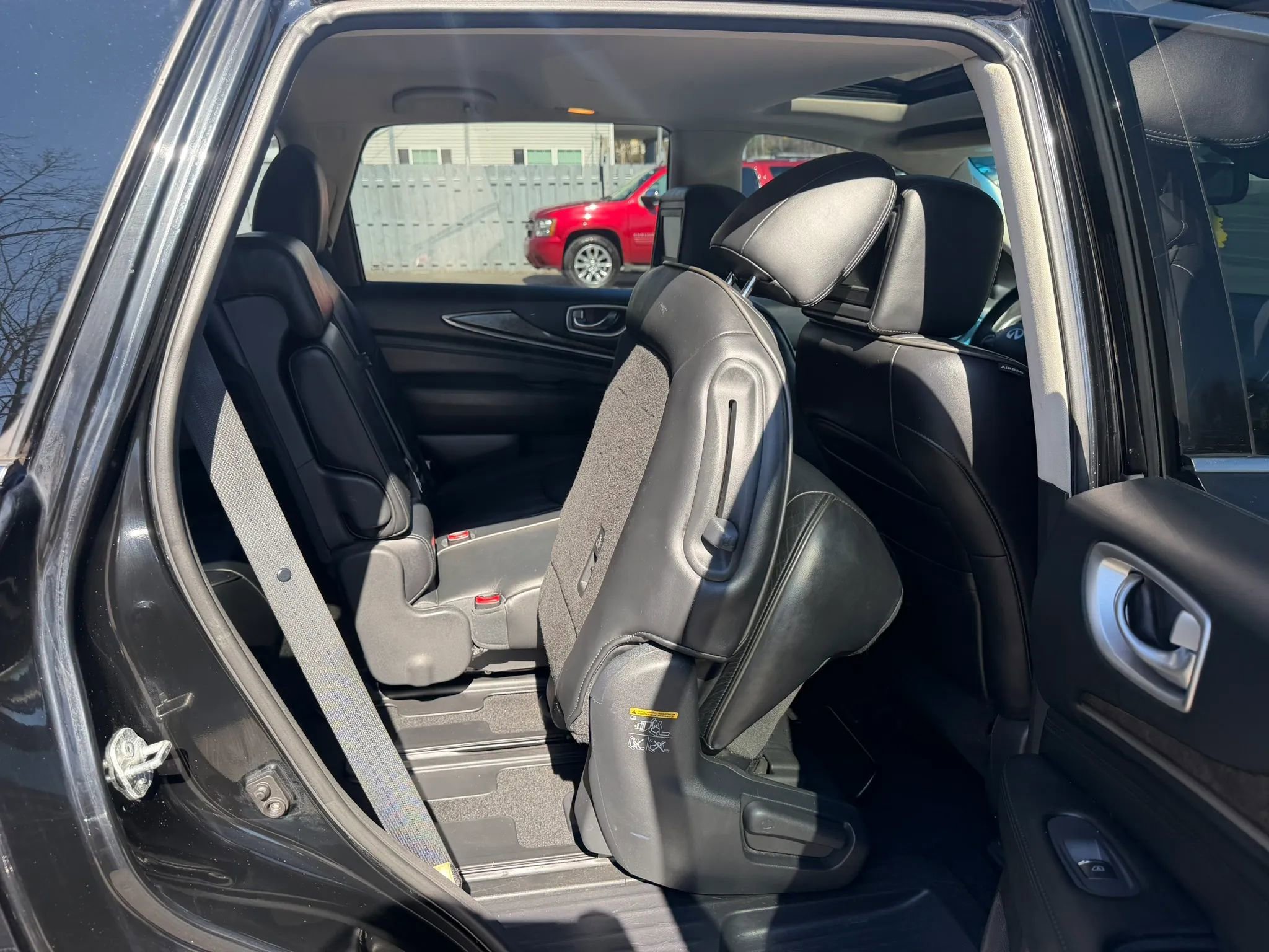 Used 2014 INFINITI QX60 AWD w/ Premium Plus Package image 21