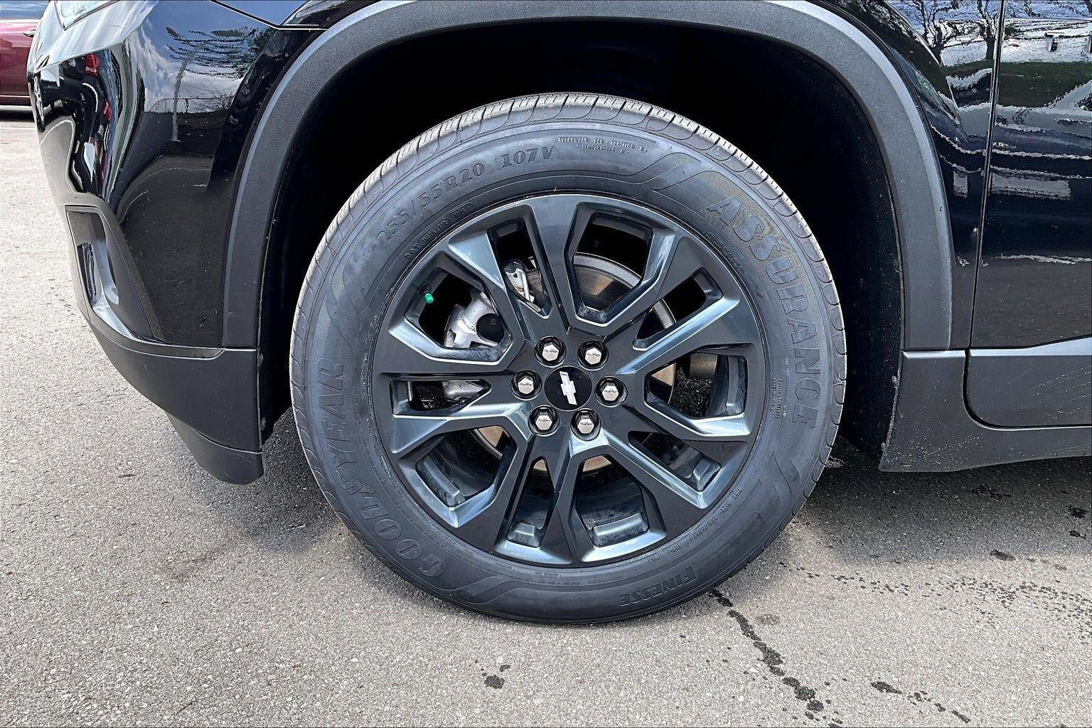 Used 2021 Chevrolet Traverse RS w/ LPO, Floor Liner Package FWD image 9