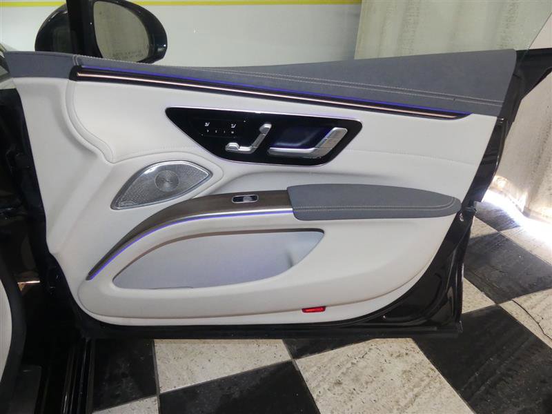 Used 2022 Mercedes-Benz EQS 580 4MATIC image 31