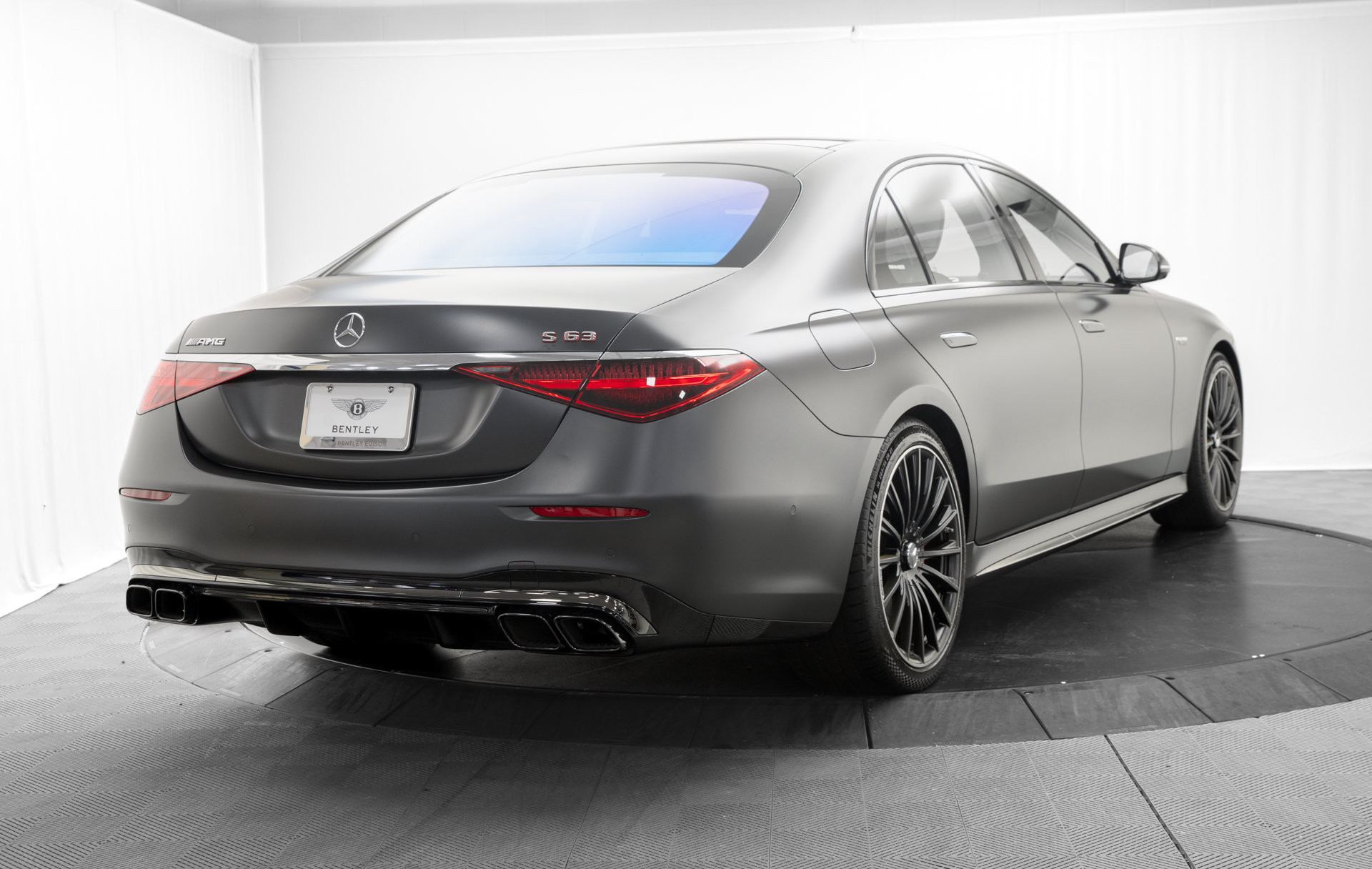 Used 2024 Mercedes-Benz S 63 AMG S w/ AMG Night Package image 7
