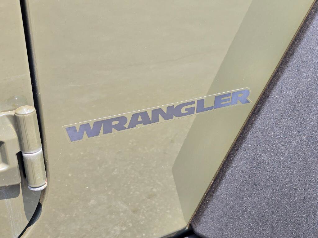 Used 2015 Jeep Wrangler Sport AWD/4WD image 14