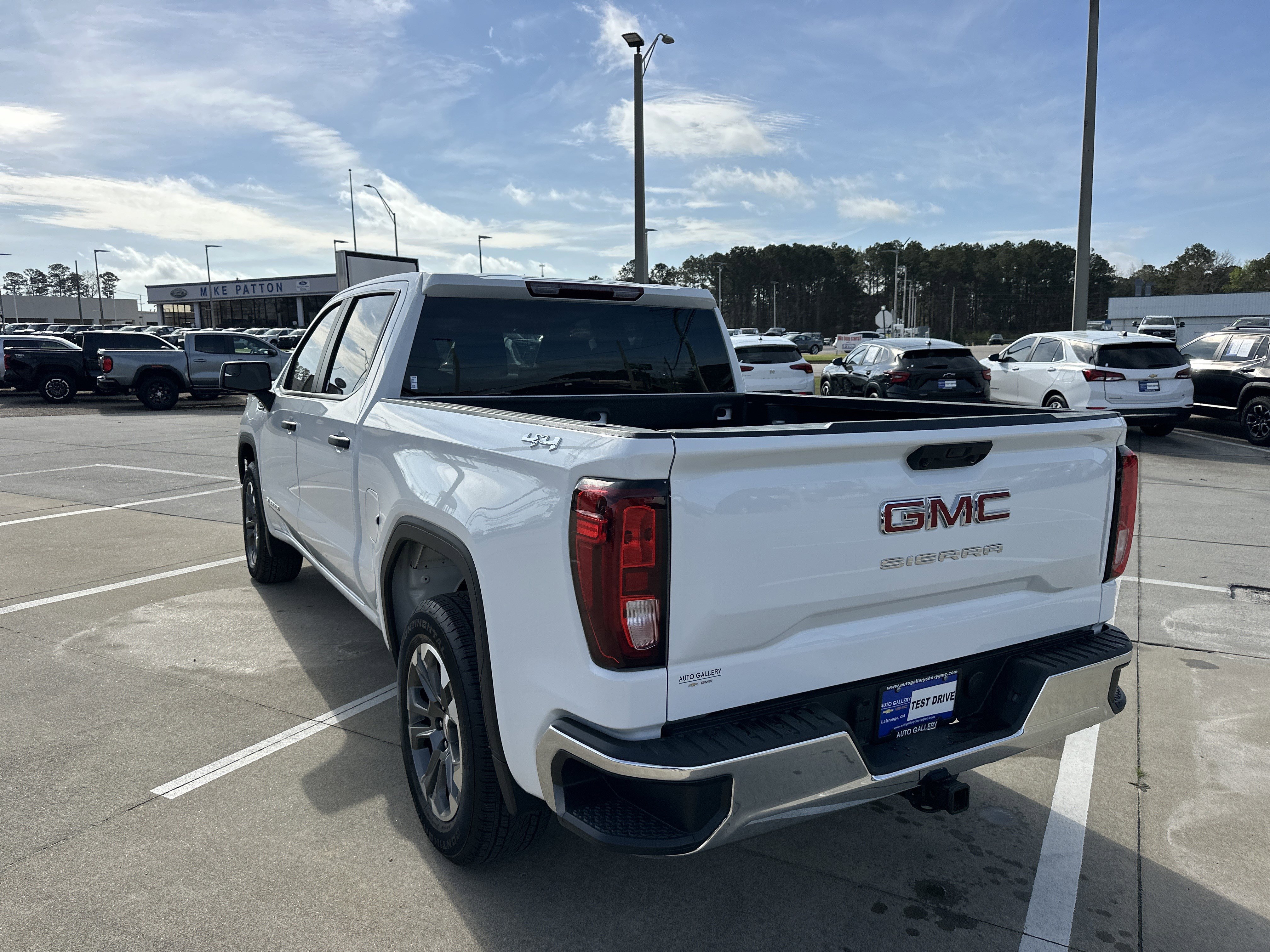 Certified 2025 GMC Sierra 1500 Pro w/ Pro Value Package image 8