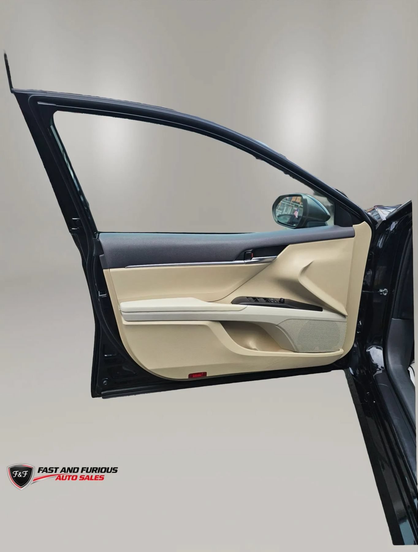 Used 2021 Toyota Camry LE FWD image 11