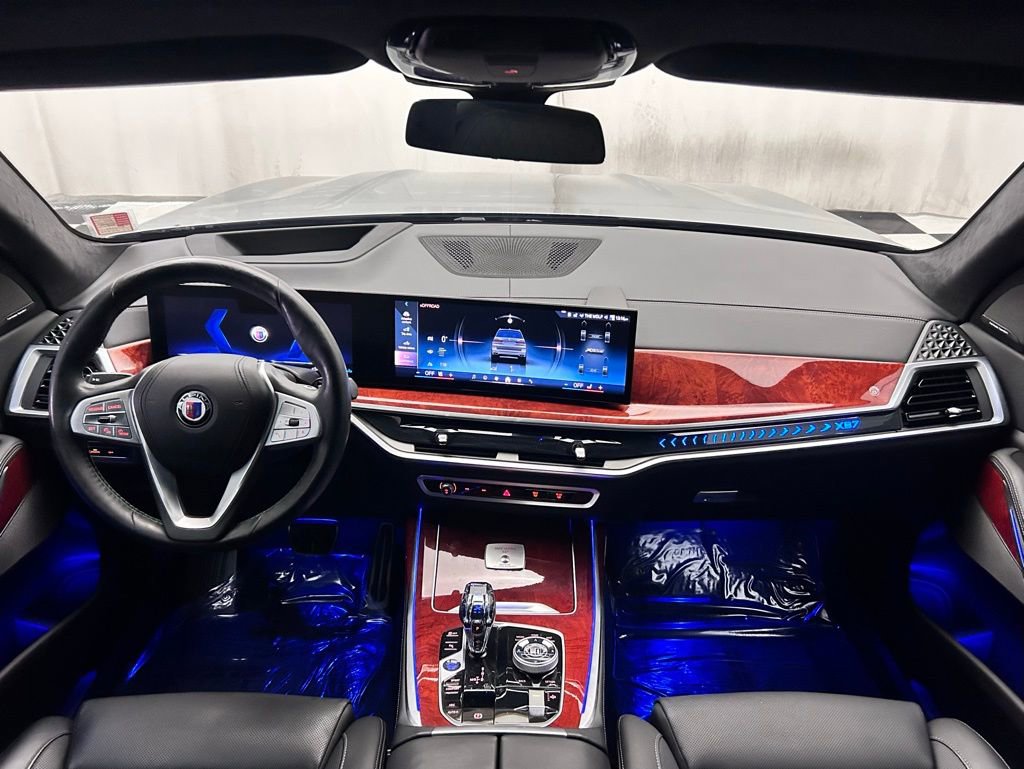 Used 2024 BMW ALPINA XB7 image 30