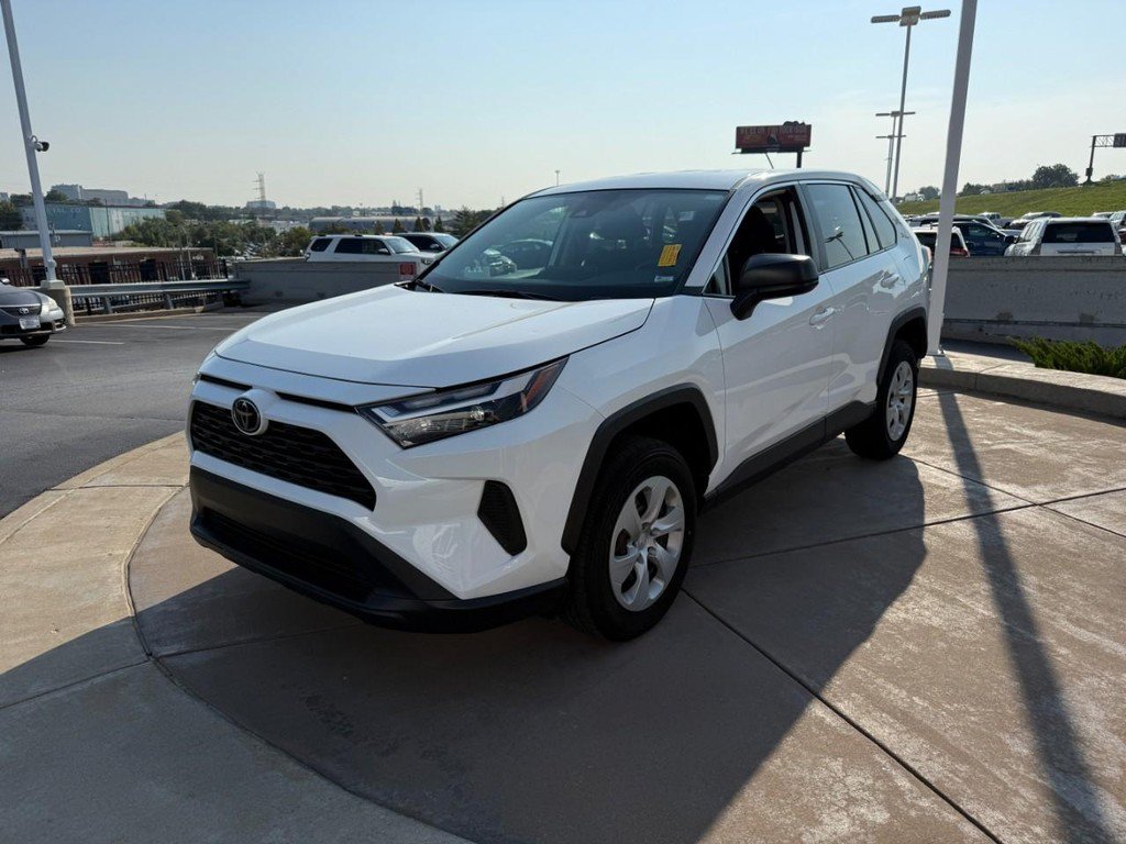 Certified 2025 Toyota RAV4 LE AWD/4WD image 11