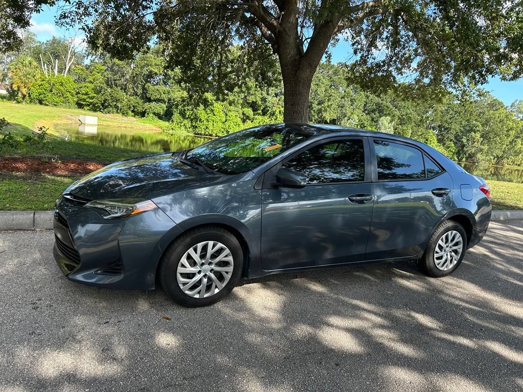 Used 2019 Toyota Corolla LE FWD image 2