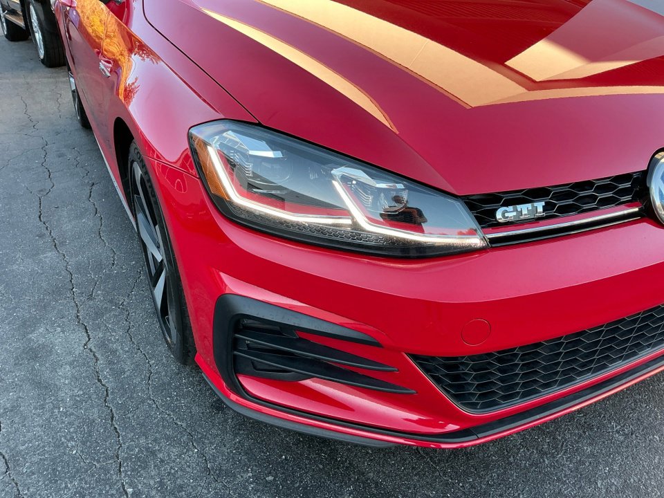 Used 2018 Volkswagen GTI SE w/ SE Leather Package image 27