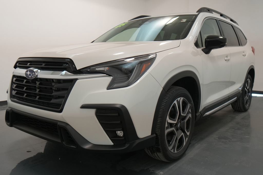 New 2025 Subaru Ascent Limited image 3