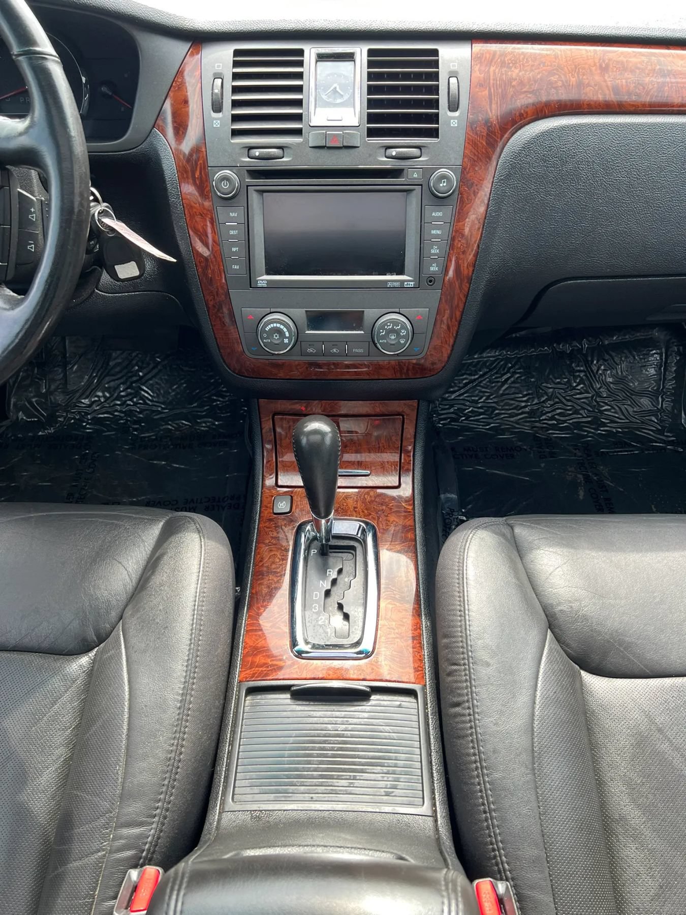 Used 2007 Cadillac DTS Luxury I w/ Sun And Navigation Package FWD image 13