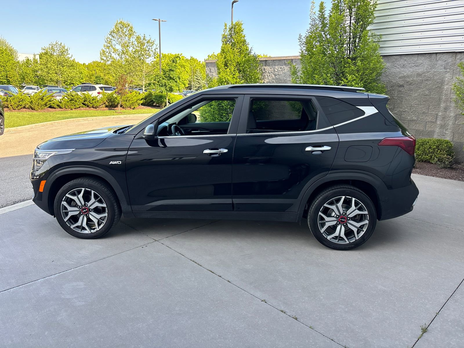 Used 2023 Kia Seltos SX w/ SX Sunroof Package AWD/4WD image 9