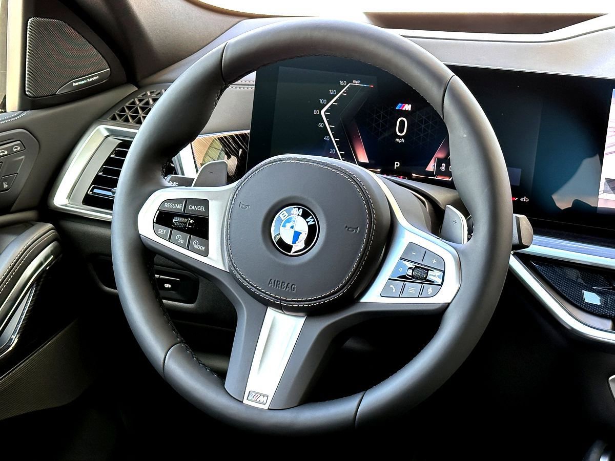 New 2026 BMW X6 xDrive40i w/ Climate Comfort Package image 21