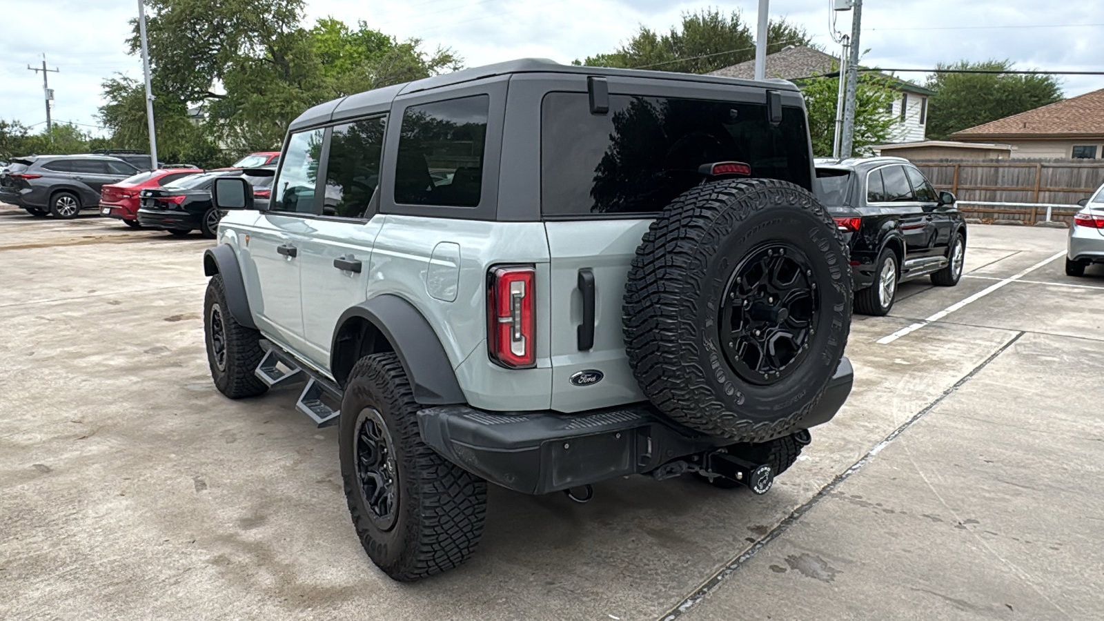 Used 2022 Ford Bronco Badlands image 5