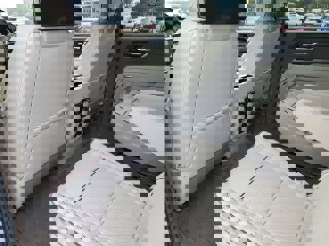 New 2026 GMC Yukon XL Denali w/ Denali Reserve Package image 21