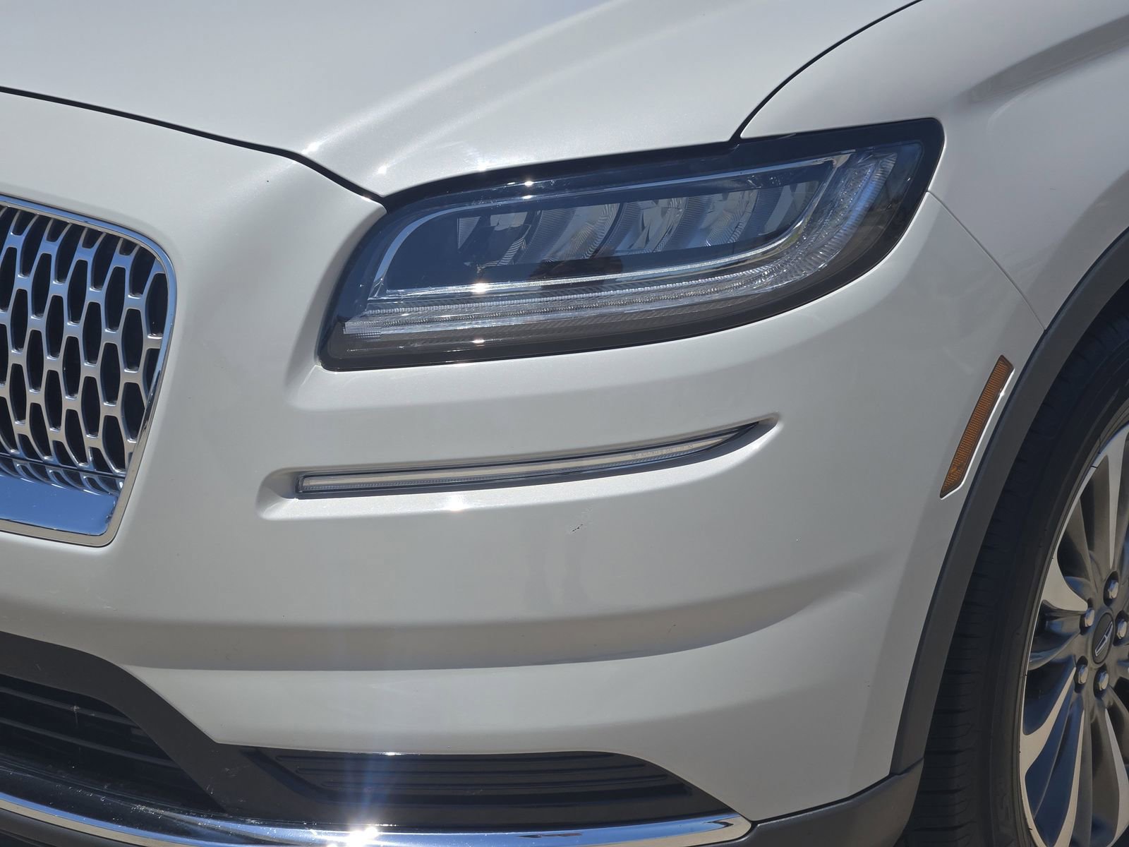 Used 2022 Lincoln Nautilus FWD w/ Premium Package image 11