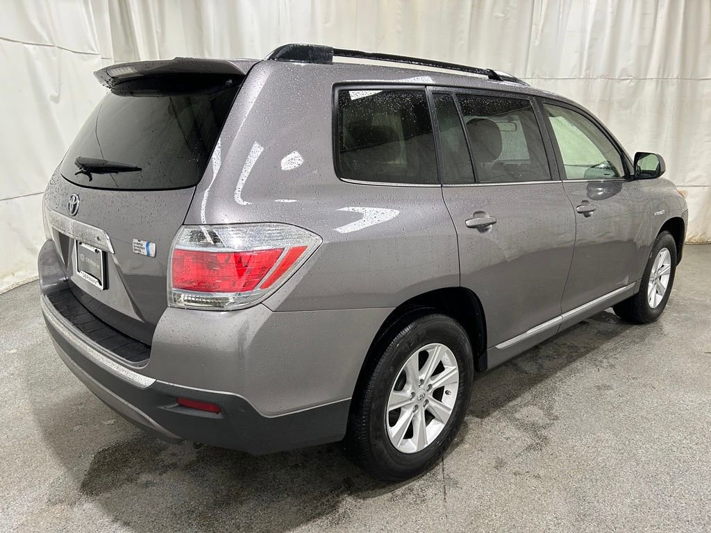 Used 2013 Toyota Highlander Base image 8