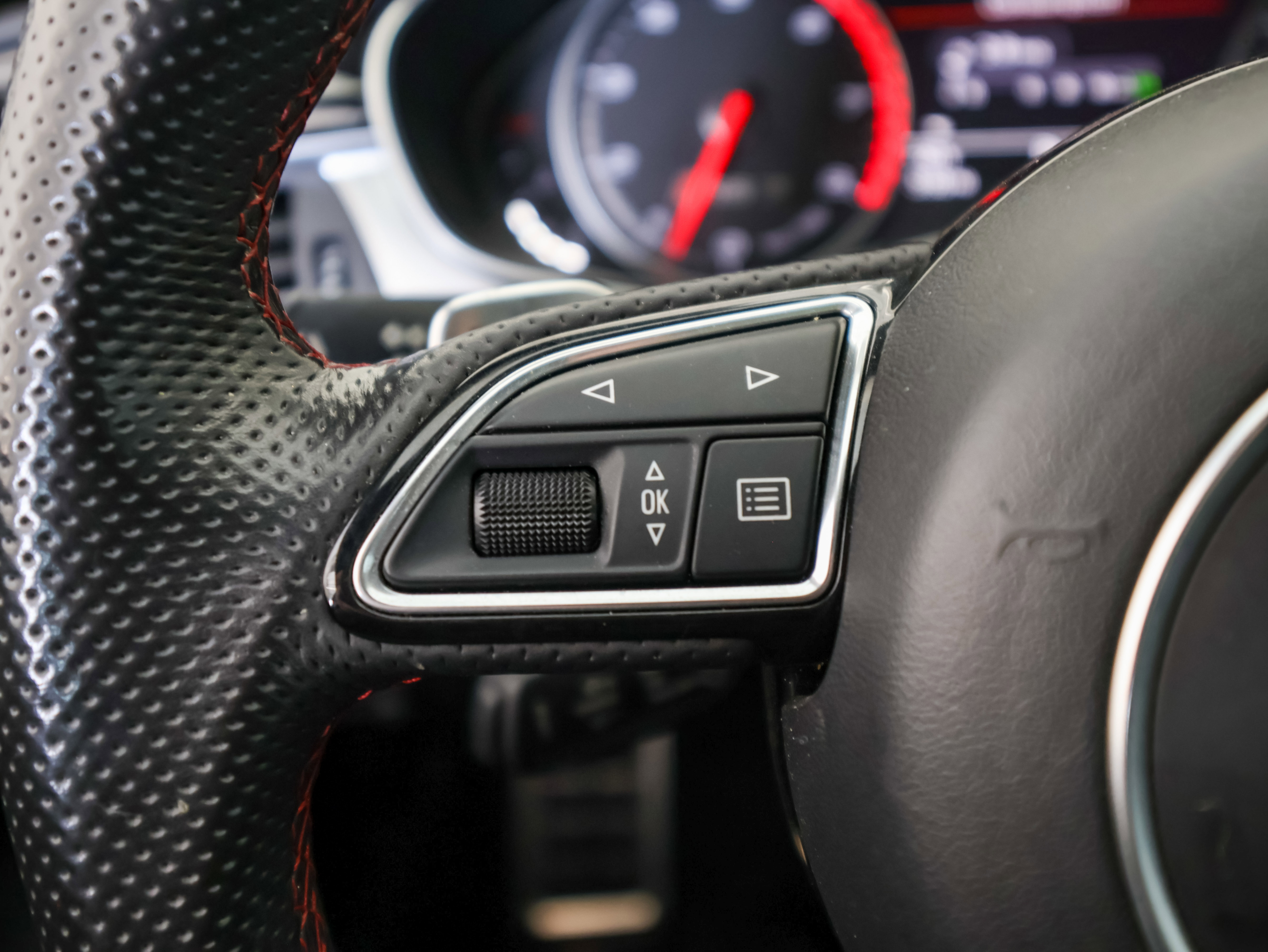 Used 2015 Audi RS 7 Prestige w/ Dynamic Package image 36