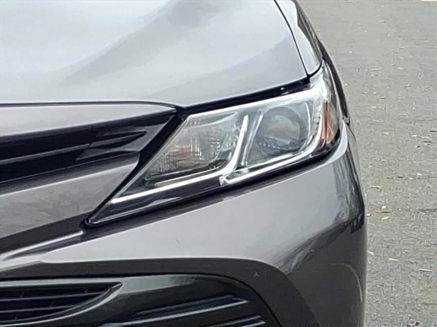 Used 2019 Toyota Camry L image 5