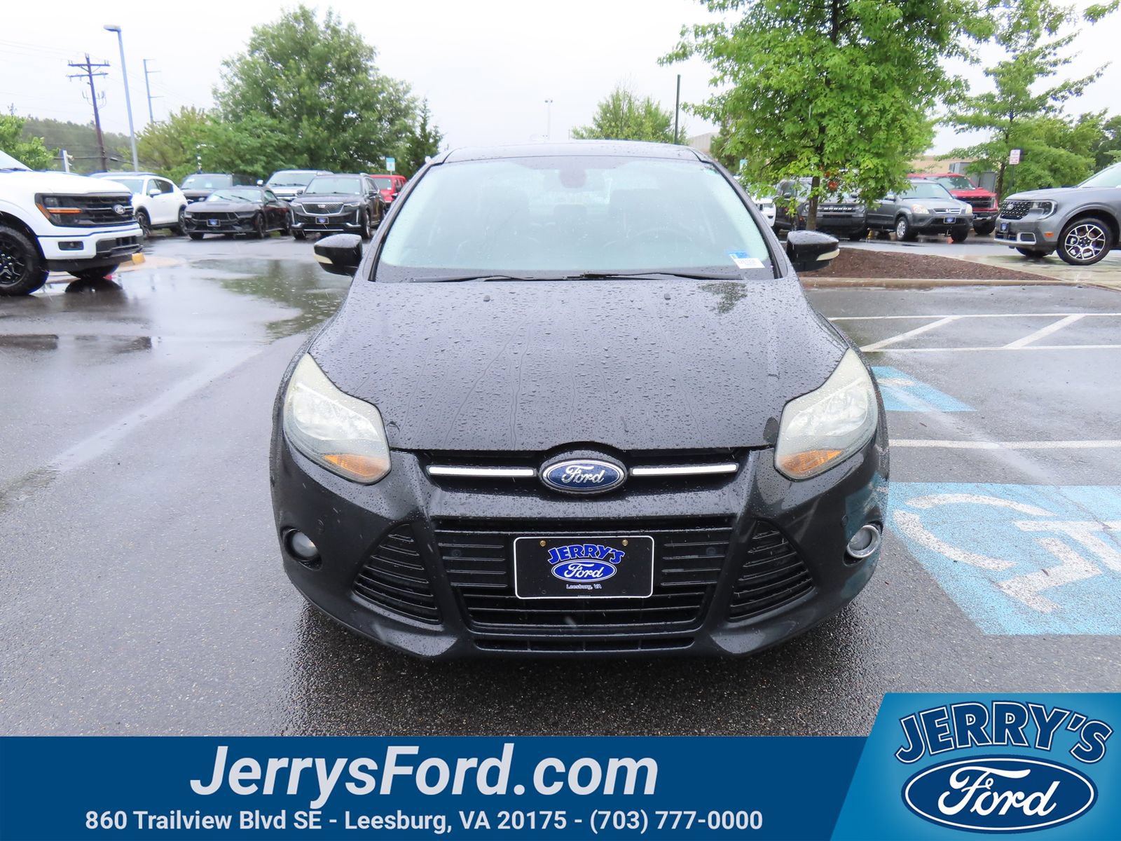 Used 2012 Ford Focus Titanium FWD image 2