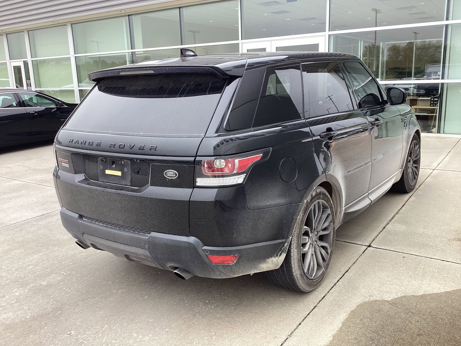 Used 2017 Land Rover Range Rover Sport Supercharged AWD/4WD image 3
