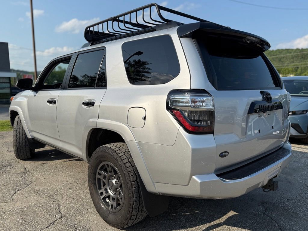 Used 2020 Toyota 4Runner Venture image 3