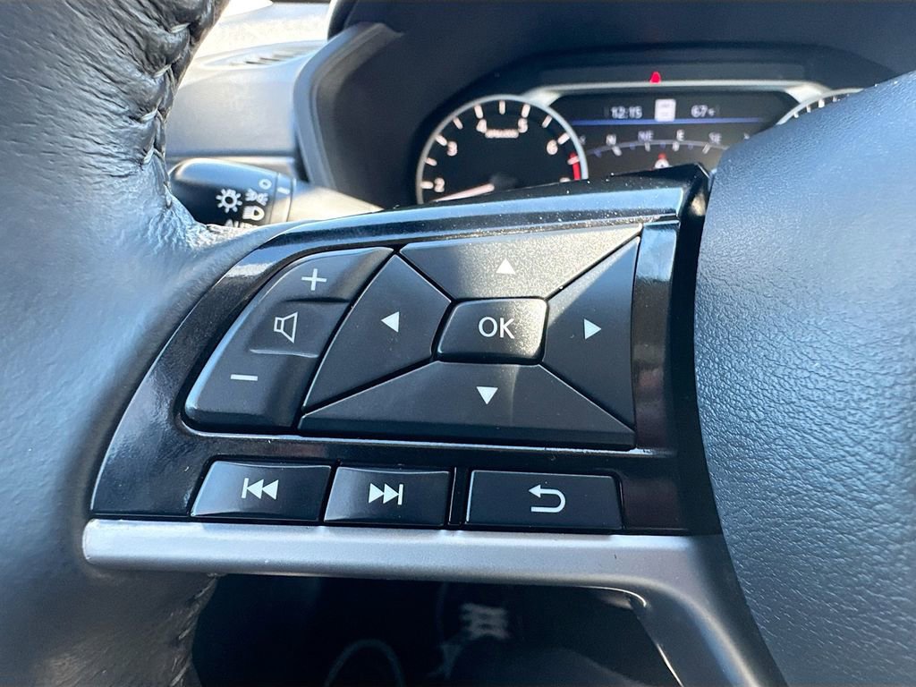 Used 2023 Nissan Altima 2.5 SV w/ SV Premium Package image 11