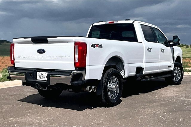 Used 2023 Ford F350 XLT w/ FX4 Off-Road Package AWD/4WD image 5