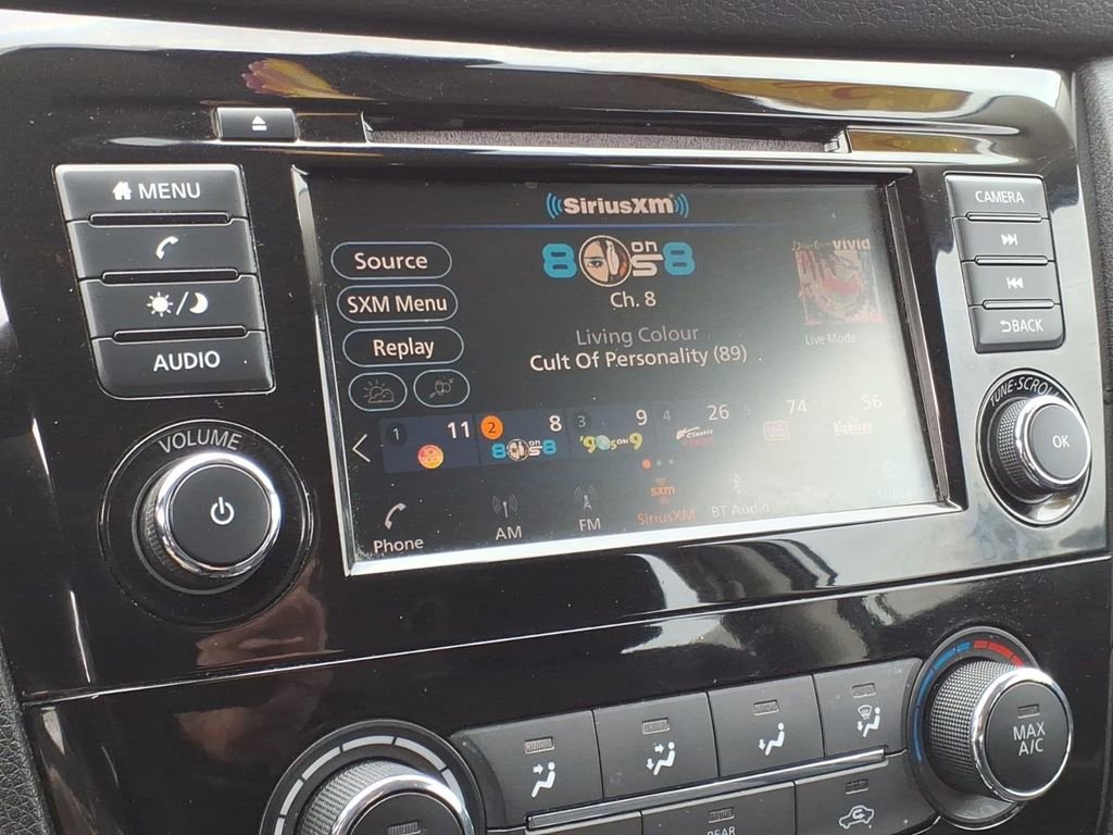 Used 2020 Nissan Rogue S image 17