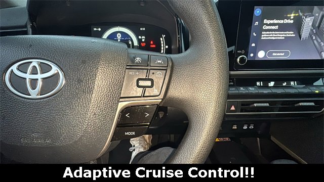 Used 2025 Toyota Camry LE image 6