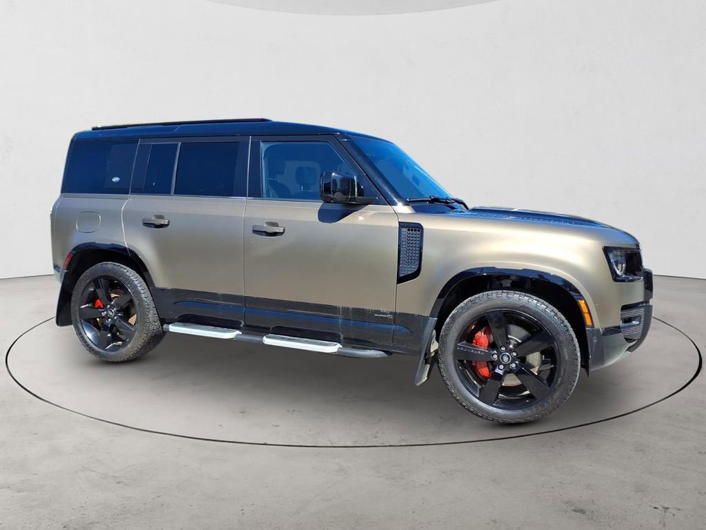 Used 2024 Land Rover Defender 110 X image 4