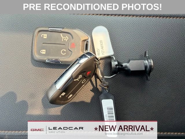 Used 2023 GMC Acadia AT4 w/ Technology Package AWD/4WD image 30