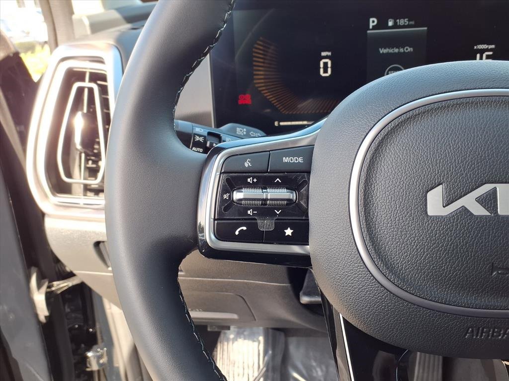 Used 2025 Kia Sorento EX w/ Panoramic Sunroof Package image 43