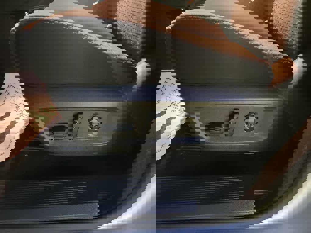 Used 2023 Nissan Rogue SV image 22