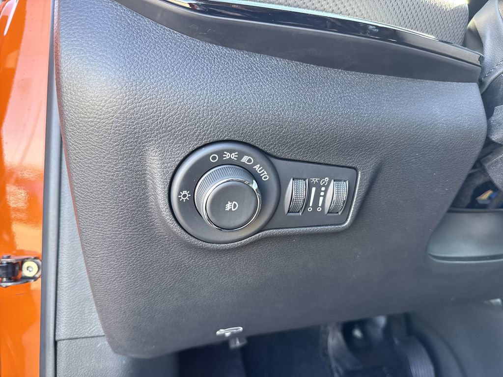 New 2026 Jeep Compass Trailhawk w/ Sun, Sound & Navigation Group AWD/4WD image 36