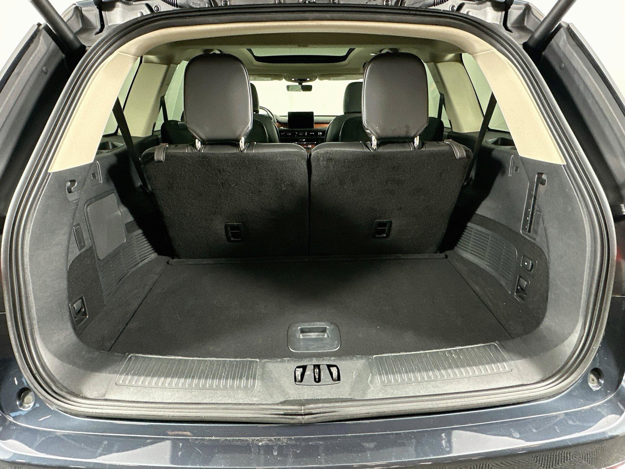 Used 2024 Lincoln Aviator Reserve w/ Equipment Group 201A AWD/4WD image 31