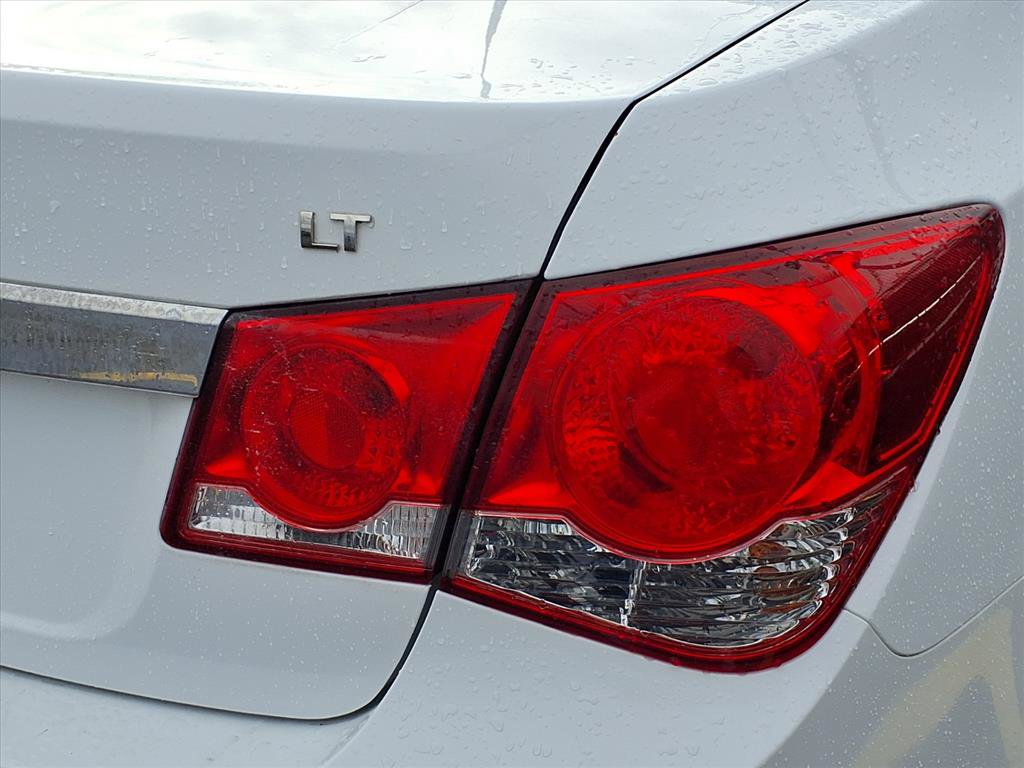 Used 2014 Chevrolet Cruze LT image 23