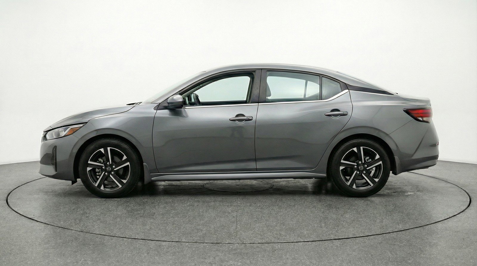 Used 2025 Nissan Sentra SV FWD image 5