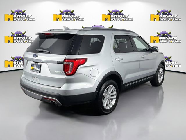 Used 2017 Ford Explorer XLT image 5