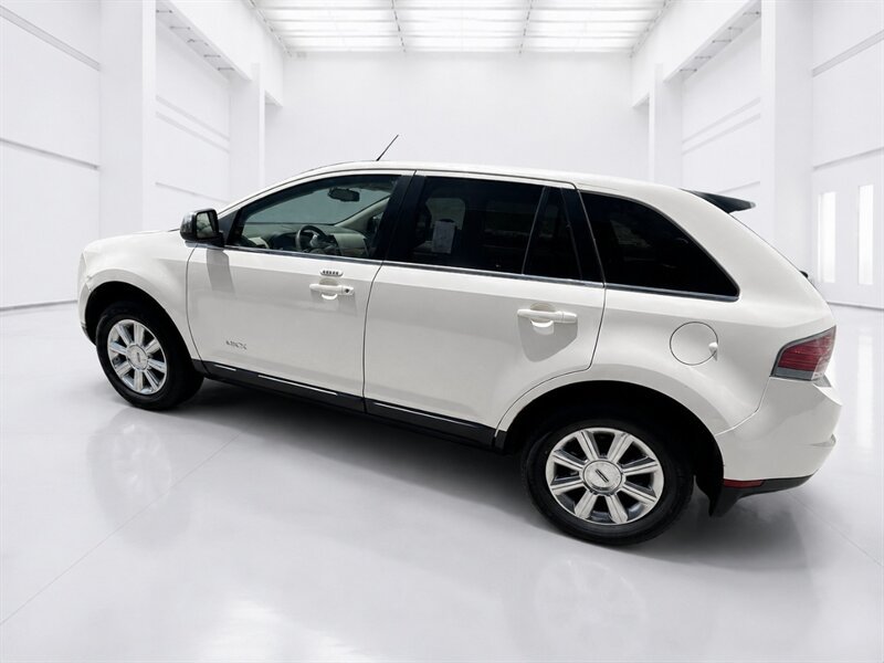 Used 2007 Lincoln MKX AWD image 4