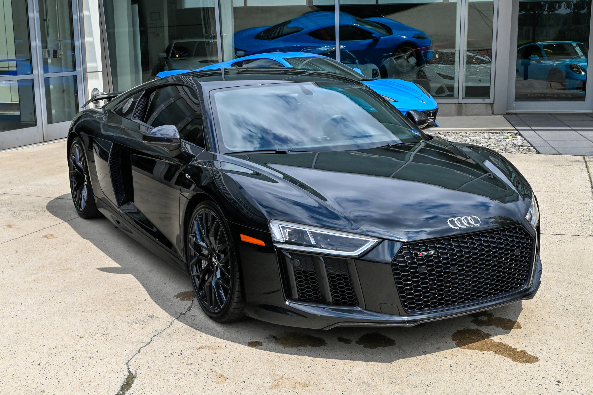 Used 2018 Audi R8 V10 plus AWD/4WD image 3