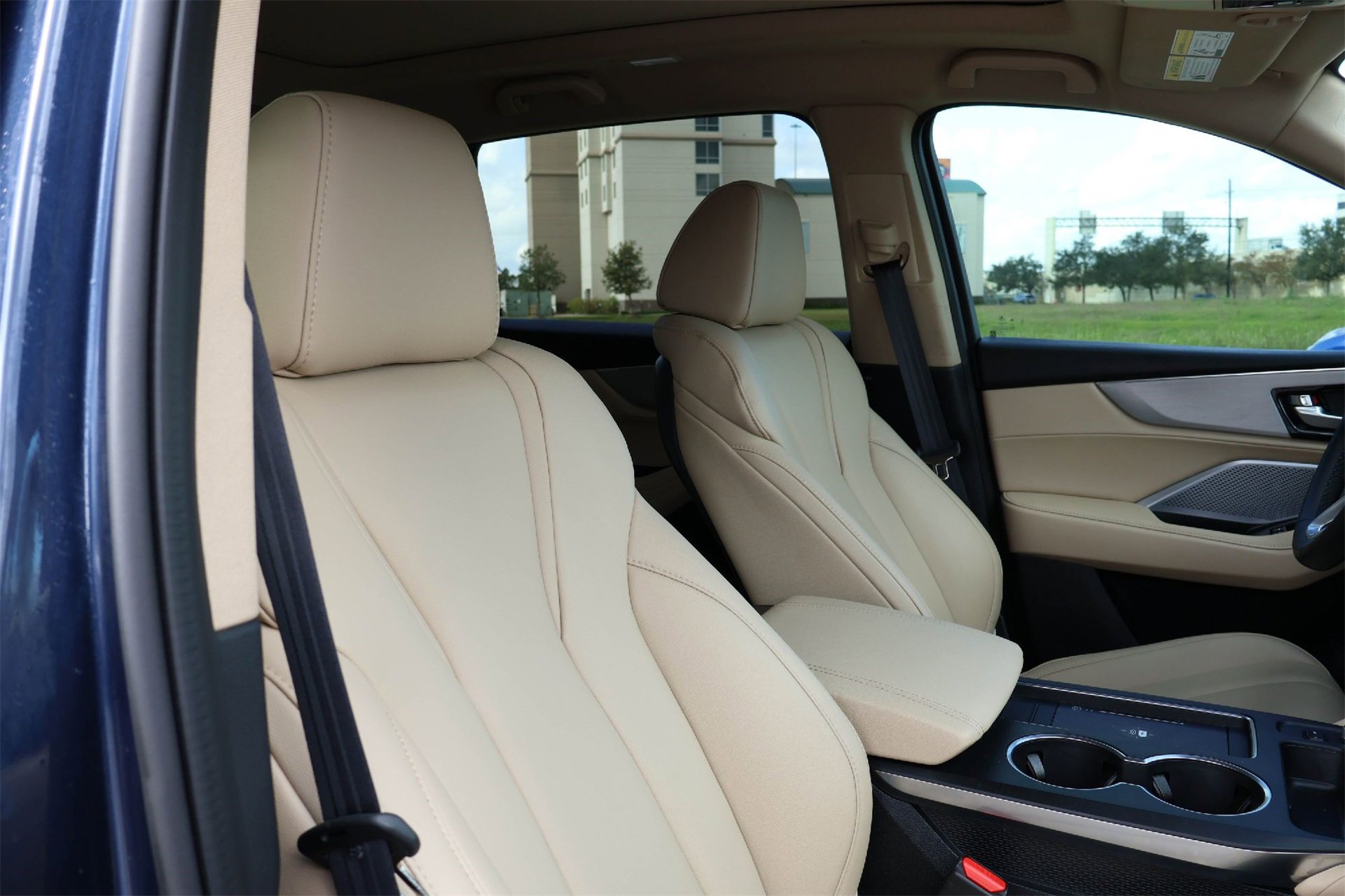 Certified 2025 Acura MDX SH-AWD image 14