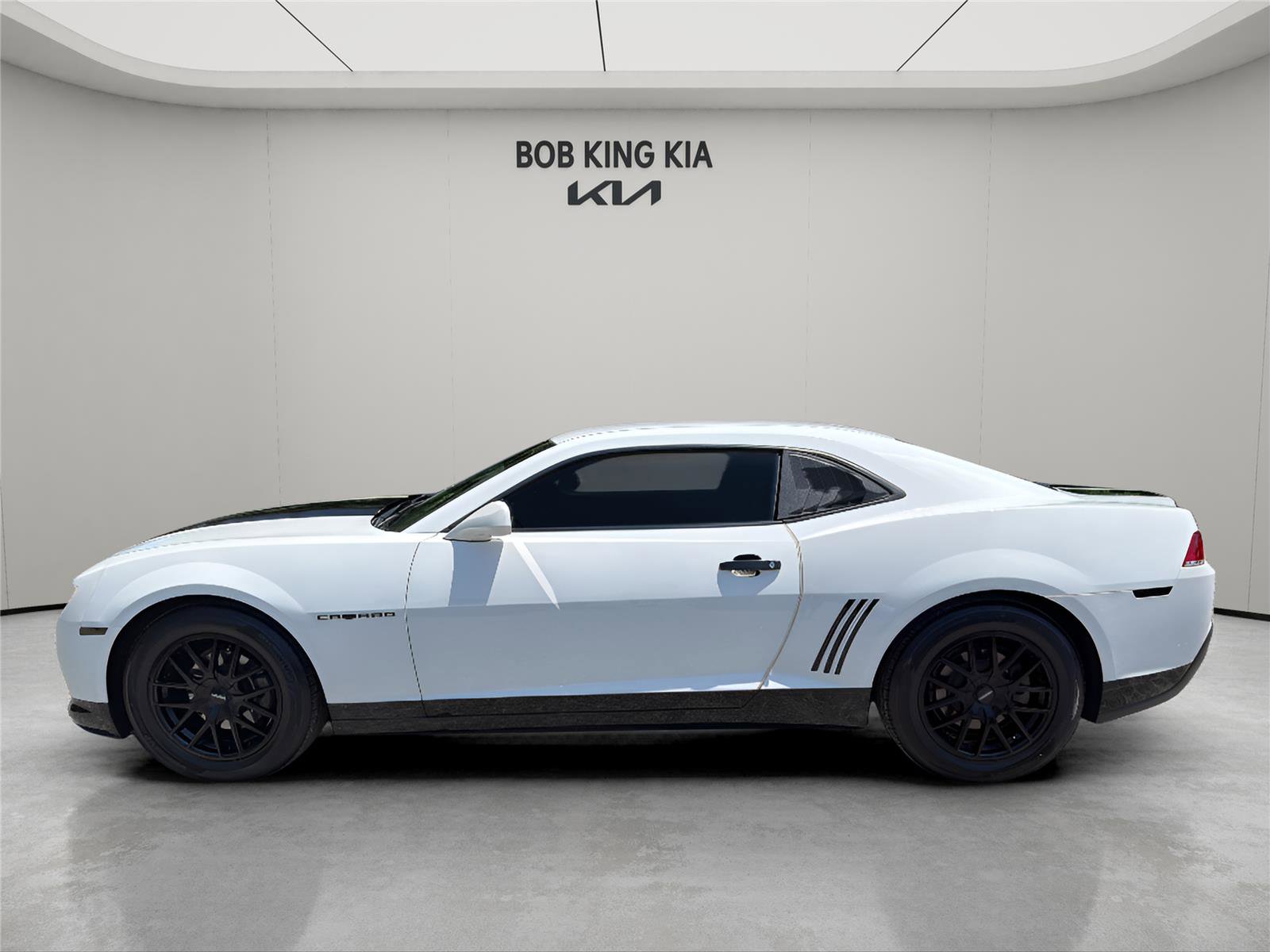 Used 2014 Chevrolet Camaro LS RWD image 2