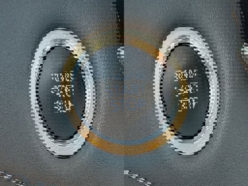 Used 2025 Toyota Highlander LE image 22