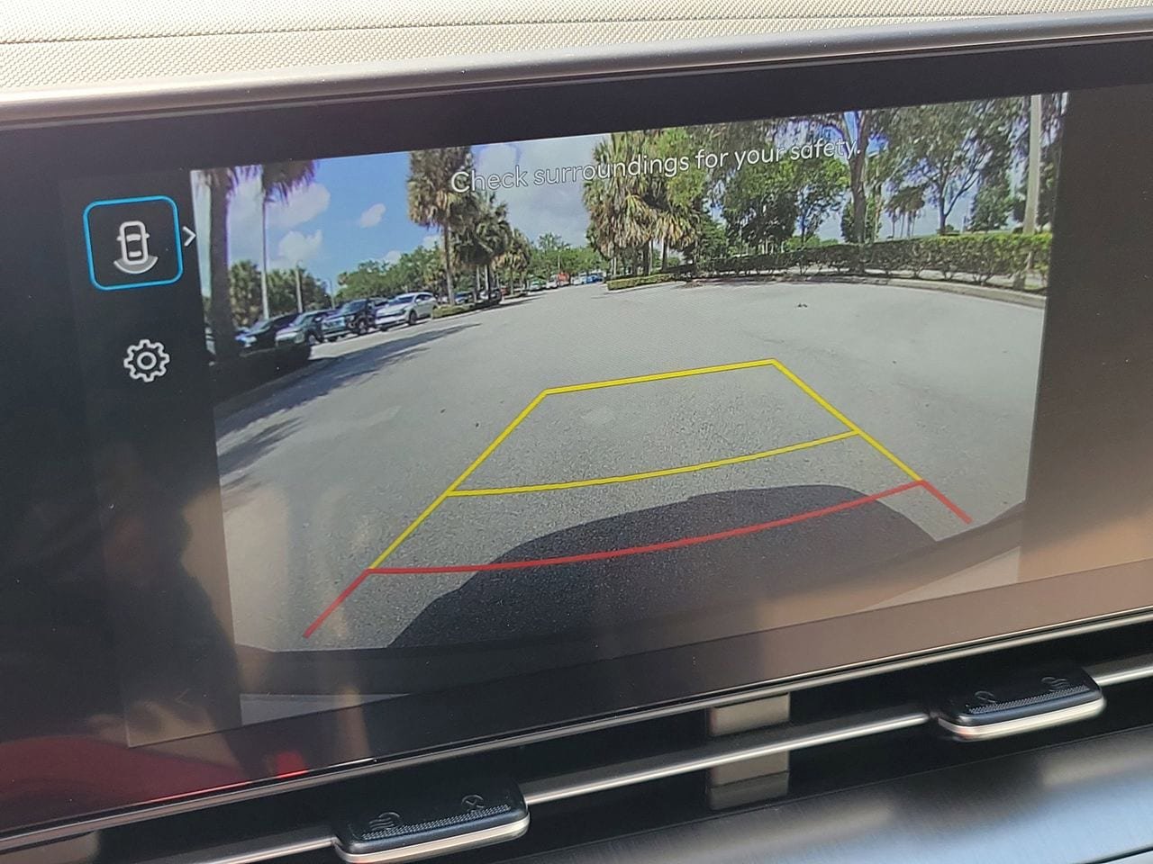 Used 2025 Hyundai Kona SEL FWD image 24