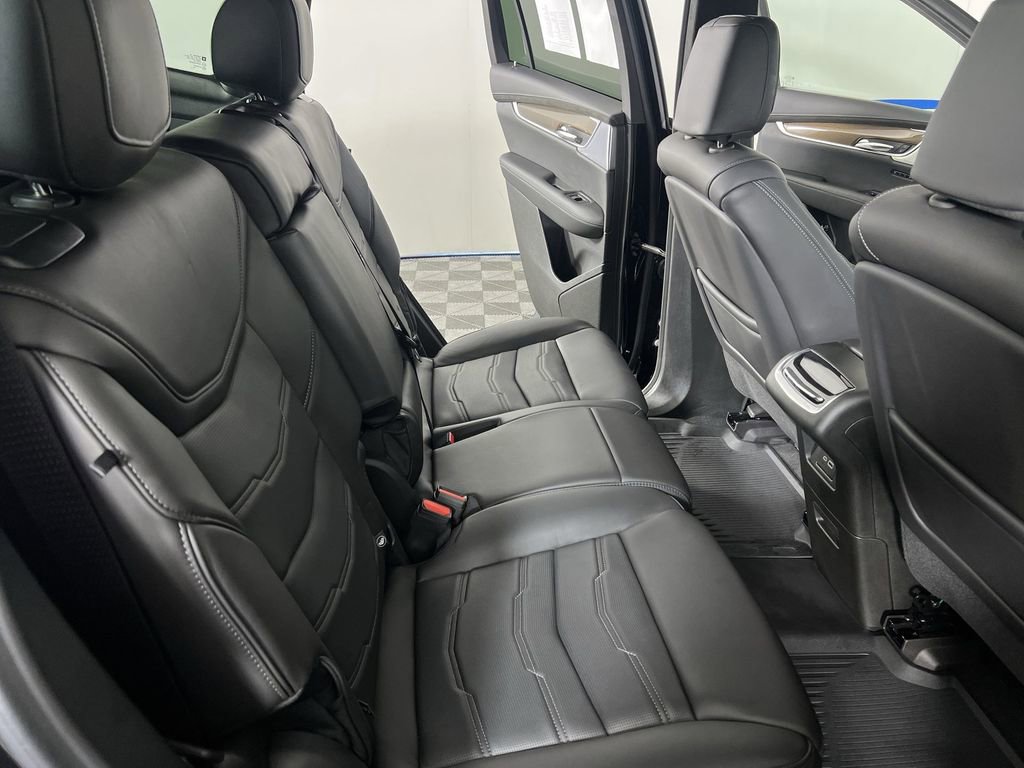 Certified 2025 Cadillac XT6 Sport w/ Platinum Package AWD/4WD image 29
