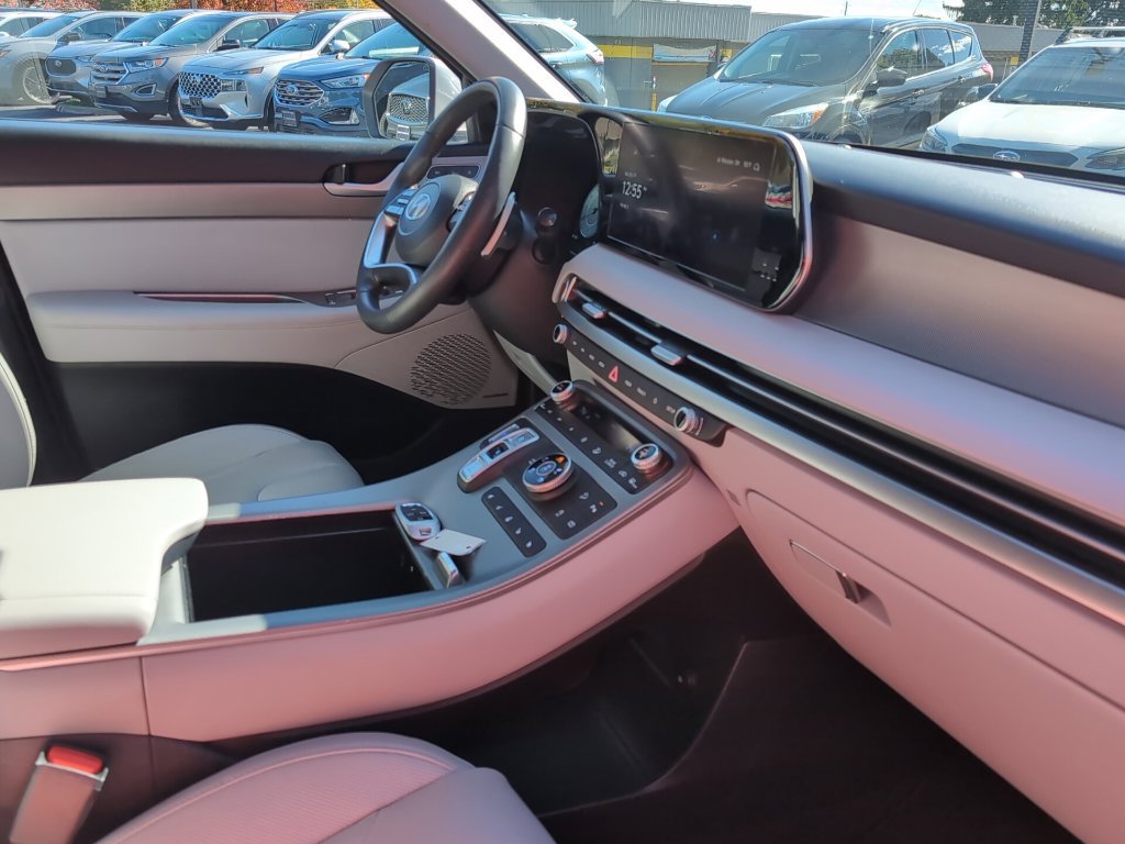 Used 2024 Hyundai Palisade SEL w/ Premium Package AWD/4WD image 10