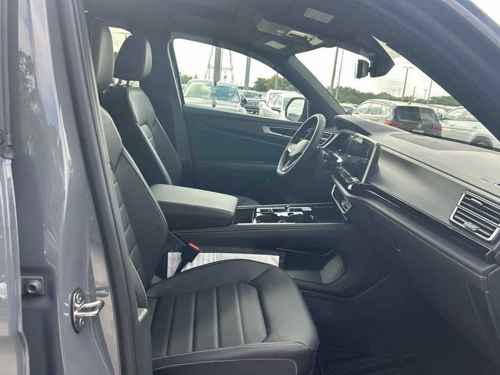 New 2026 Volkswagen Atlas Cross Sport SEL R-Line AWD/4WD image 38
