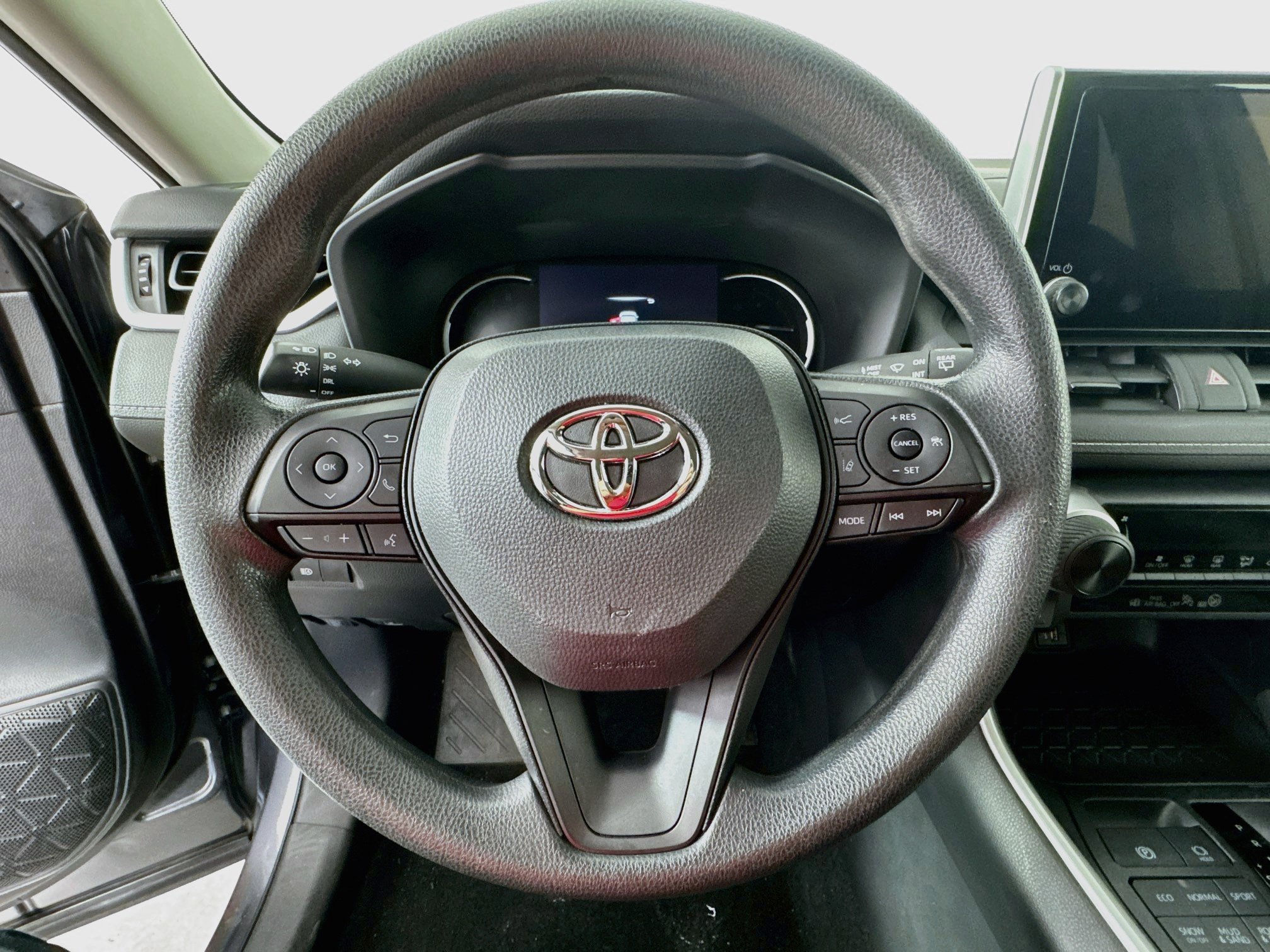 Certified 2024 Toyota RAV4 LE AWD/4WD image 11