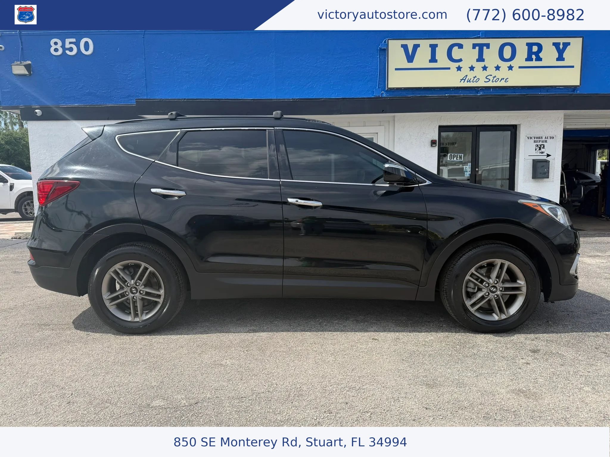 Used 2018 Hyundai Santa Fe Sport w/ 2.4L Value Package 02 FWD image 5