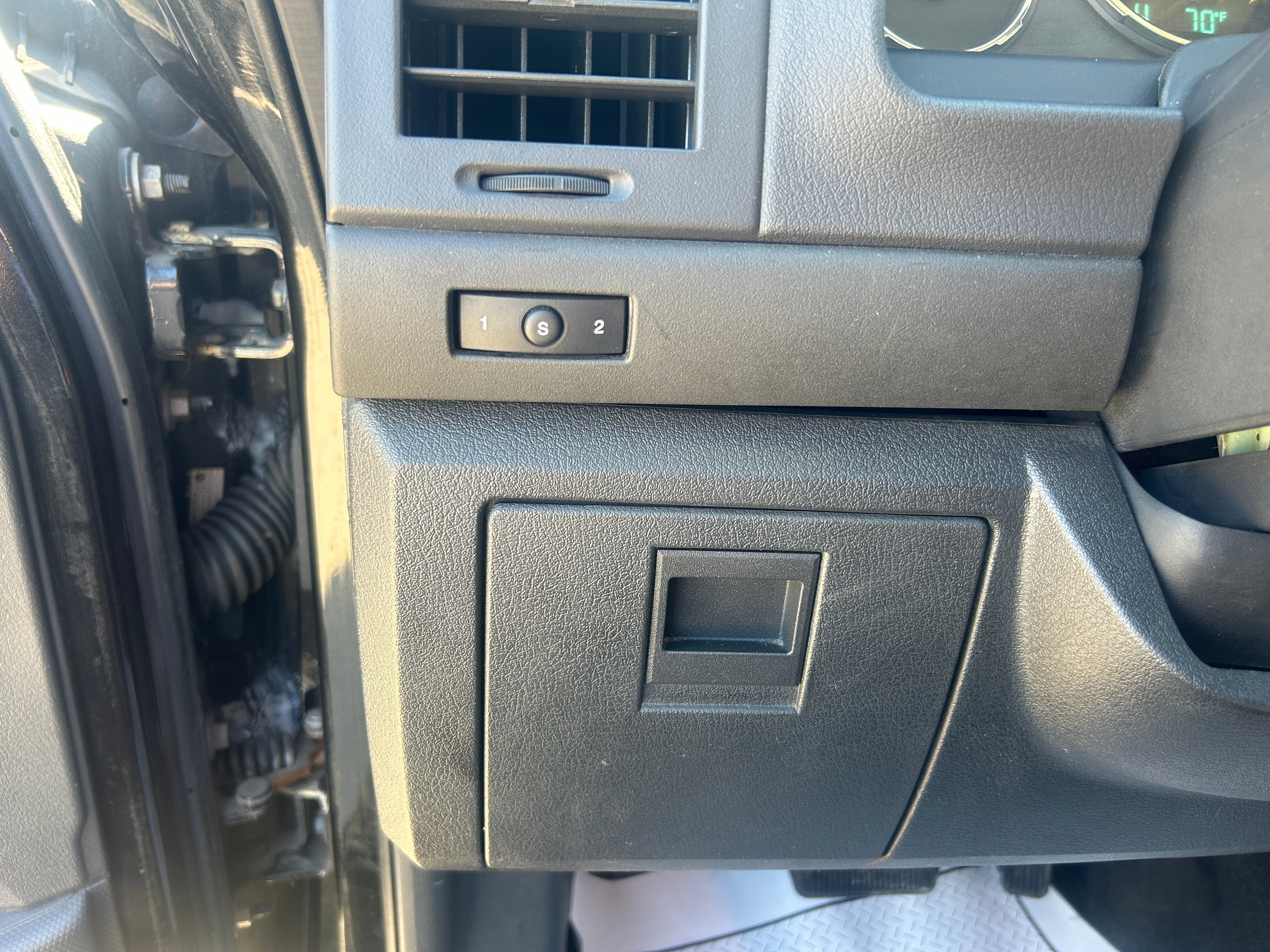 Used 2012 Jeep Liberty Sport AWD/4WD image 18